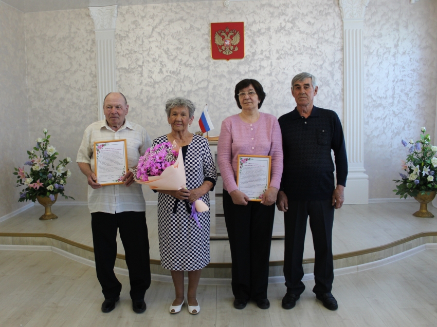 Два юбилея отметили семьи из Акши